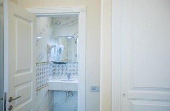 promenade hotel baku