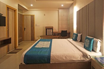oyo 5047 hotel president