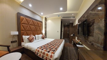 hotel makhan residency