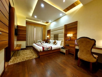 hotel makhan residency