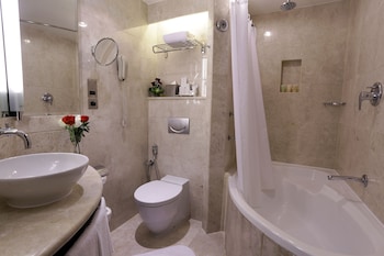 ramada plaza by wyndham dubai deira