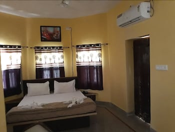 indraprasth heritage resort