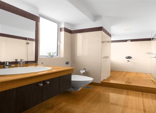 sarovar portico surajkund