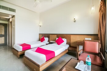 hotel dhiraj