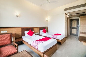 hotel dhiraj
