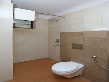 amaira hotels and banquets near vaishali metro station