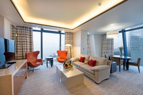 fairmont baku flame towers