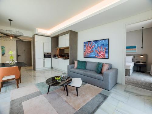 th8 palm dubai beach resort vignette collection