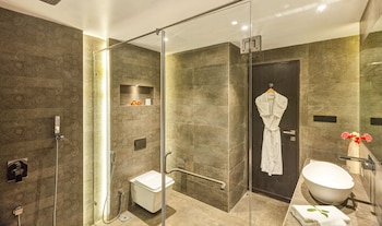 aveda suites at aamby valley city