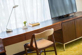 renaissance ahmedabad sg highway