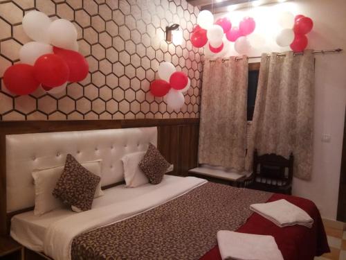 hotel sidhartha 80 metres from taj mahal