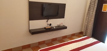 hotel sidhartha 80 metres from taj mahal