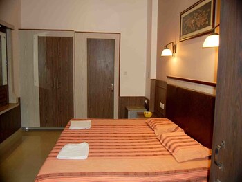 hotel sidhartha 80 metres from taj mahal