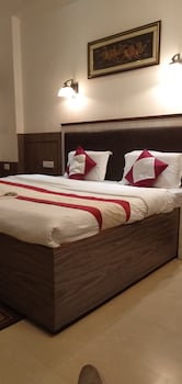 hotel sidhartha 80 metres from taj mahal