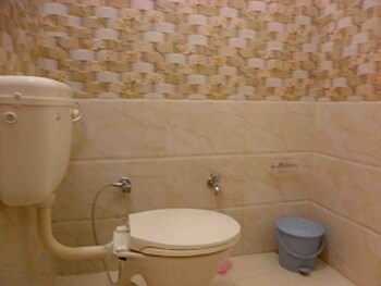 hotel sidhartha 80 metres from taj mahal