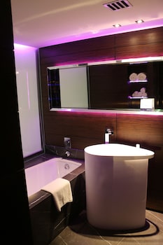 radisson blu atria bengaluru