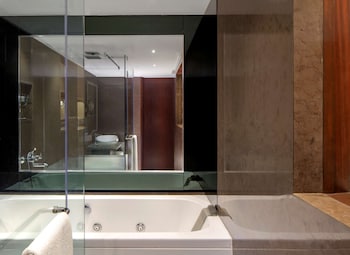 radisson blu atria bengaluru