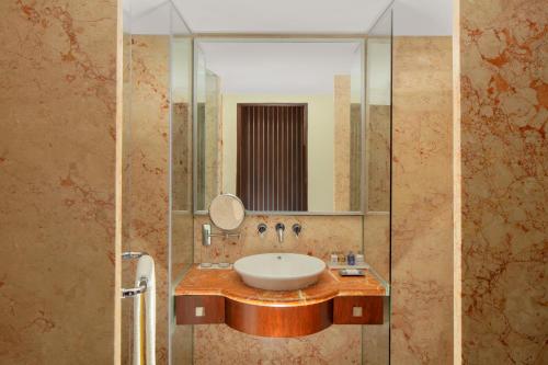 radisson blu atria bengaluru