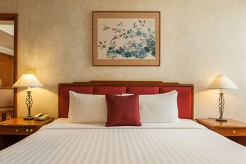 rembrandt residences bangkok