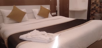 airport hotel j p palace