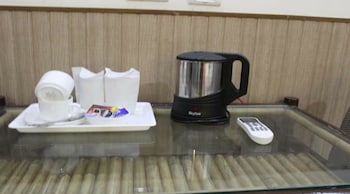 airport hotel j p palace