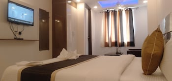 airport hotel j p palace