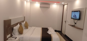 airport hotel j p palace