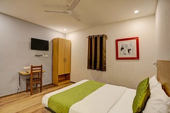 hotel admire inn vashu