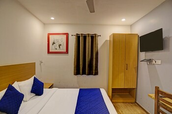 hotel admire inn vashu