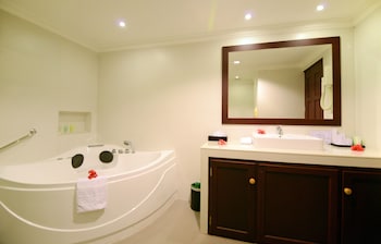 berjaya beau vallon bay resort and casino