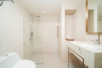 away bangkok riverside kene