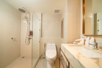 away bangkok riverside kene