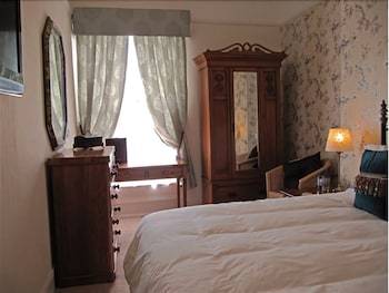 room-image