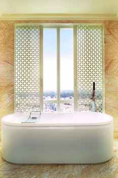 the ritz carlton bangalore