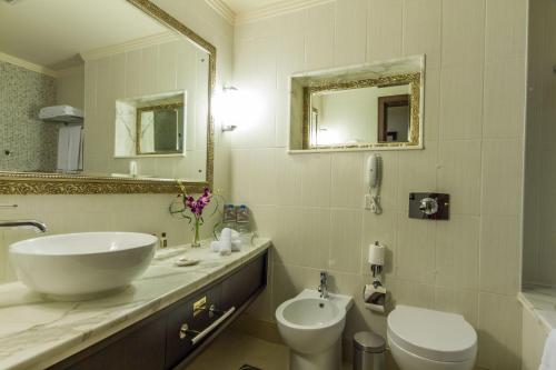 grand excelsior hotel deira
