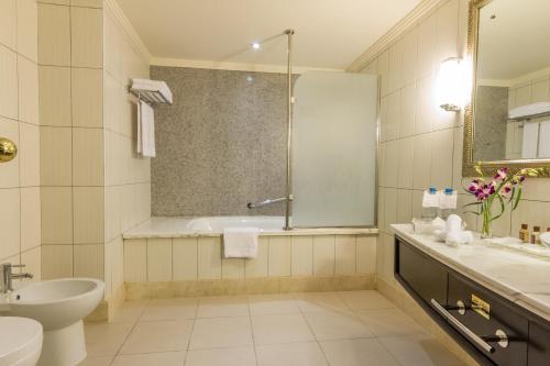 grand excelsior hotel deira