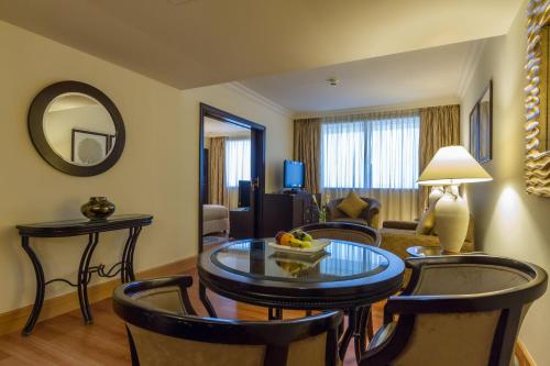 grand excelsior hotel deira