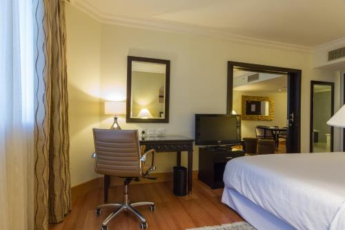grand excelsior hotel deira