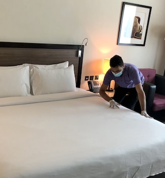 avani deira dubai hotel