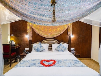 the dewan by royal naqash