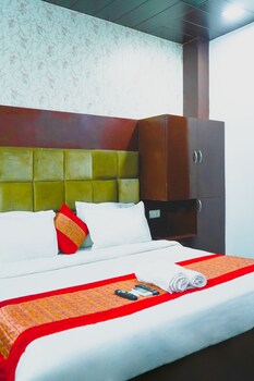hotel cladis by quadis sector 15 noida