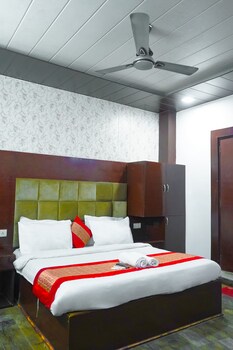 hotel cladis by quadis sector 15 noida