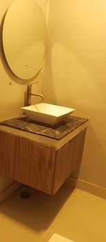 live inn hotel sector 45