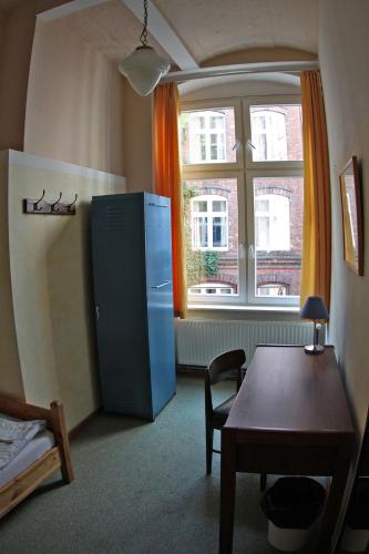 room-image