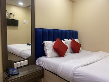 hotel royal grand near mumbai international airport