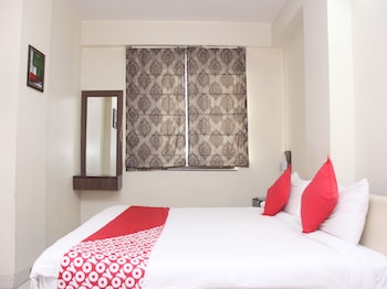 hotel r k palace