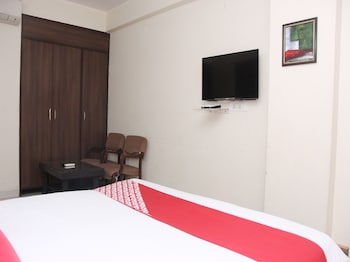 hotel r k palace