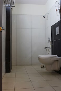 hotel r k palace