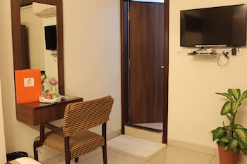 hotel r k palace