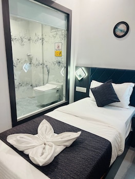 hotel larmont luxury